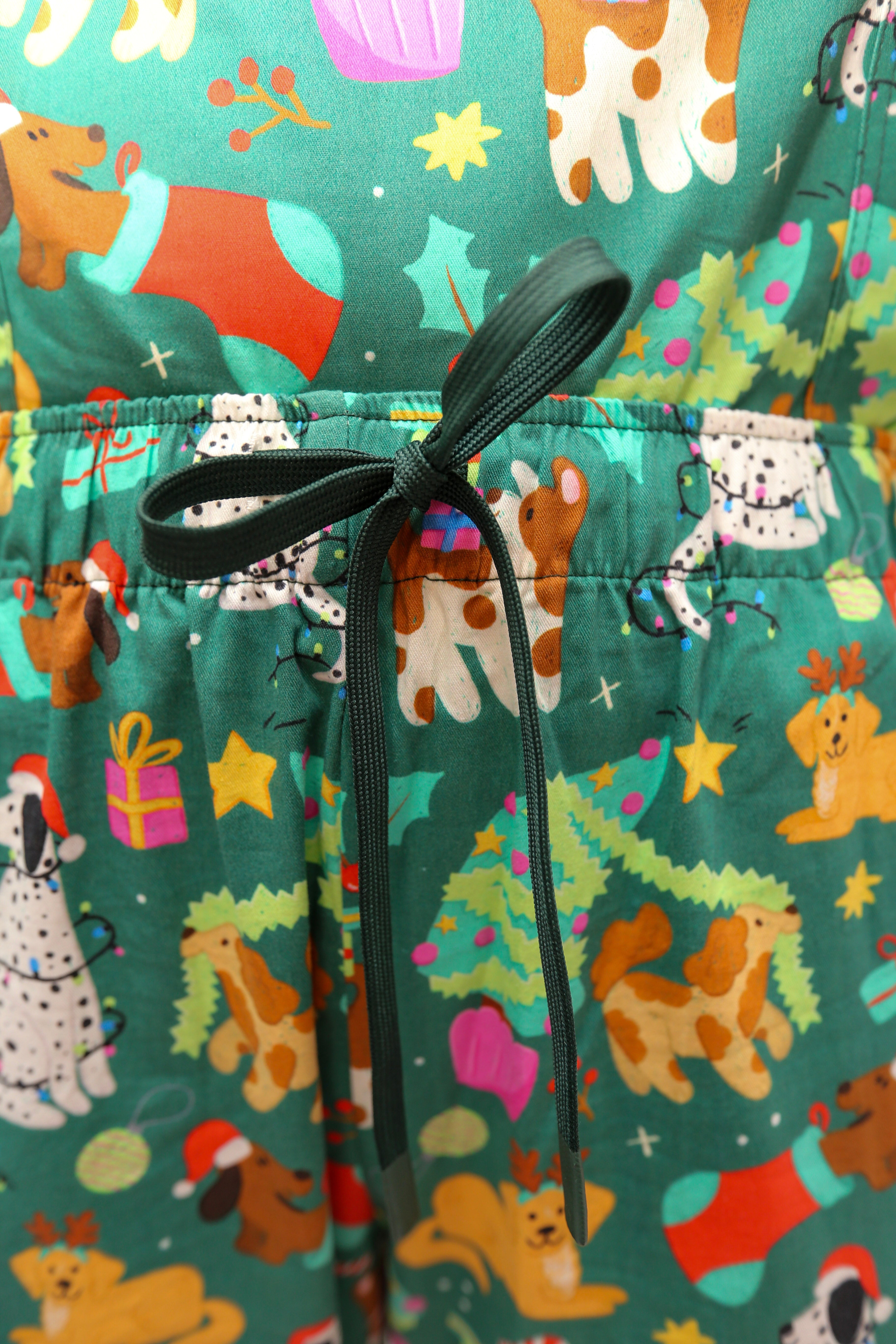 Christmas Puppies Scrub Set